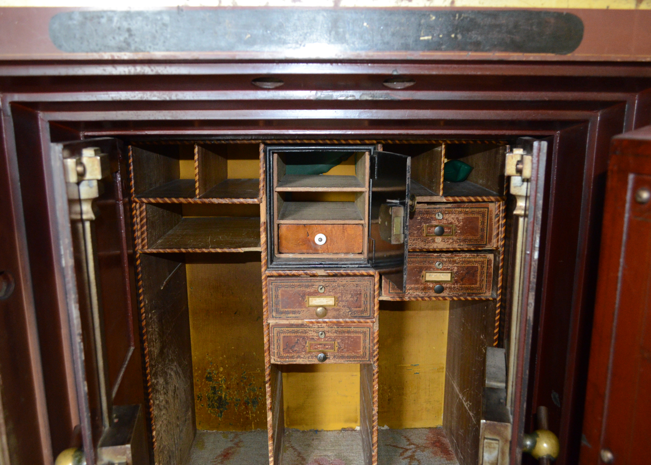 Large Antique Hall's Safe & Lock Co. Safe EBTH